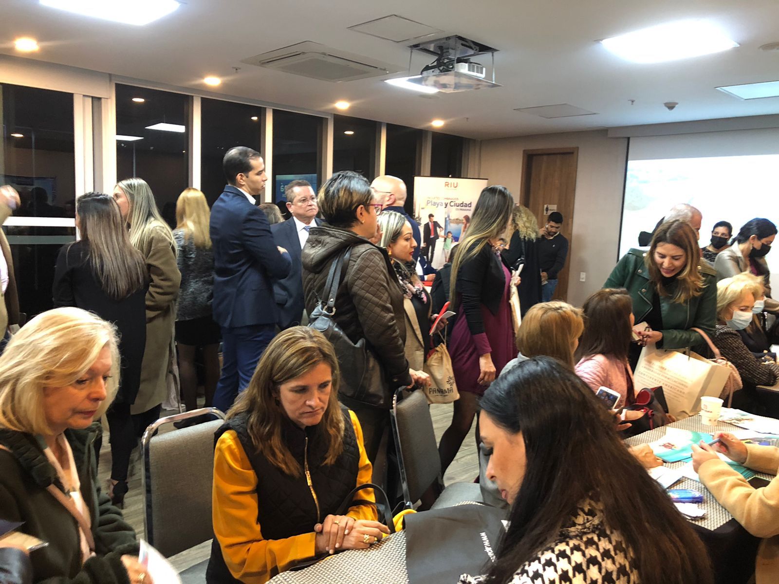 Caravana de Promoción Turística de Panamá  acapara la atención en Colombia