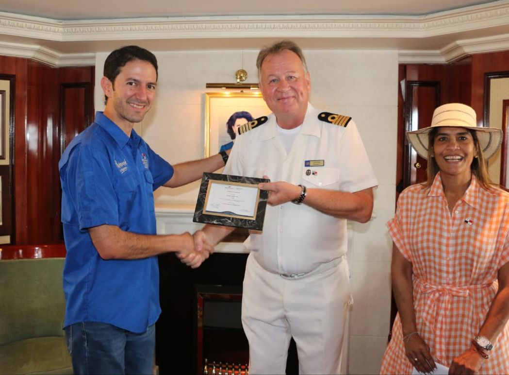 Certifican a Star Clippers por sus 15 años realizando viajes a Panamá