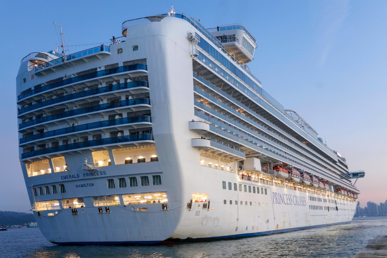 TERMINAL DE CRUCEROS DE PANAMÁ RECIBE AL EMERALD PRINCESS TRAS INICIO DE LA TEMPORADA DE CRUCEROS 2023-2024.