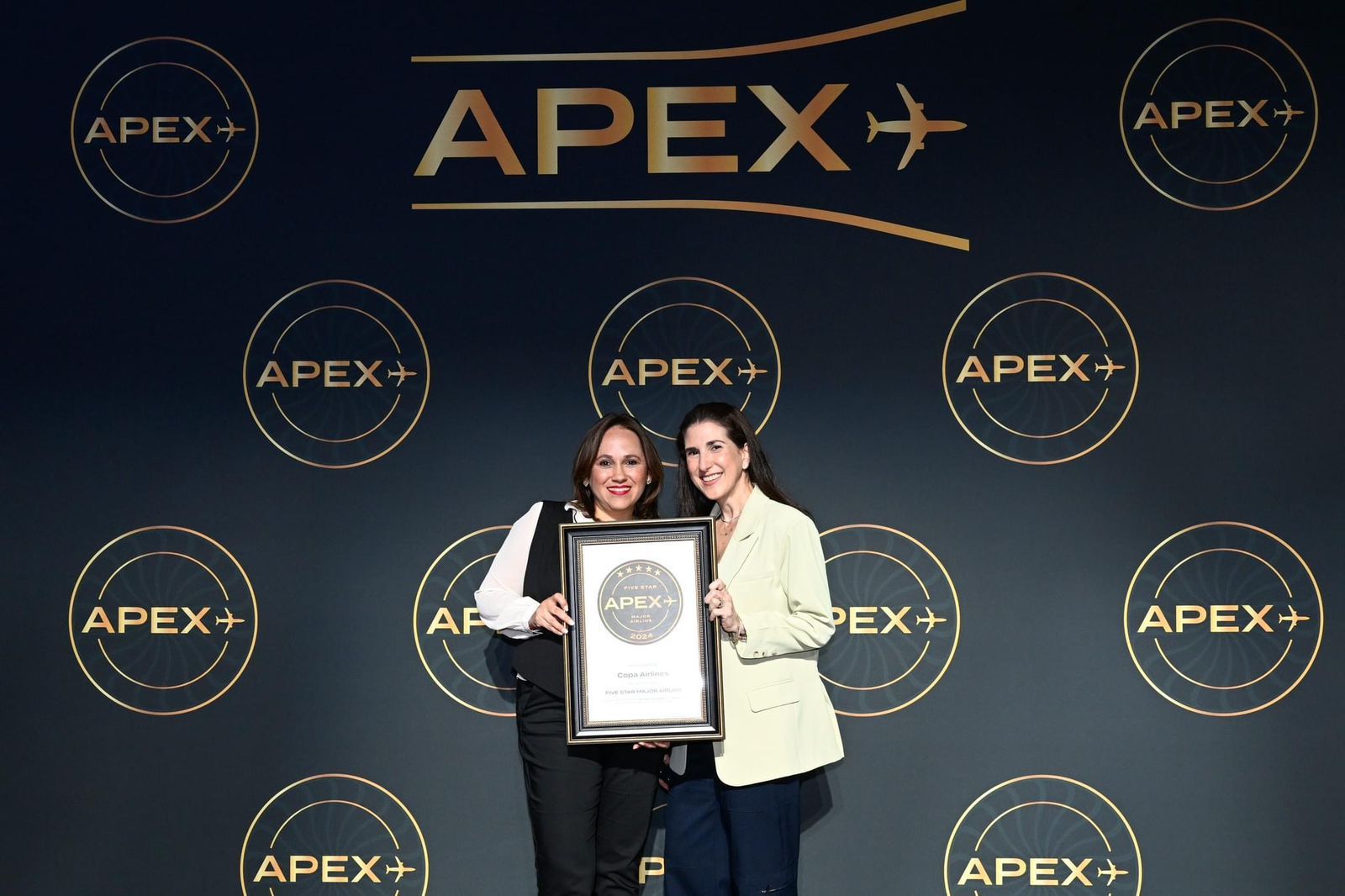 Reconocimiento a Copa Airliness como una de las mejores aerolíneas