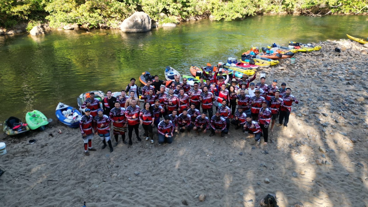 Aventureros documentan travesía en el Río La Villa con tecnología de vanguardia