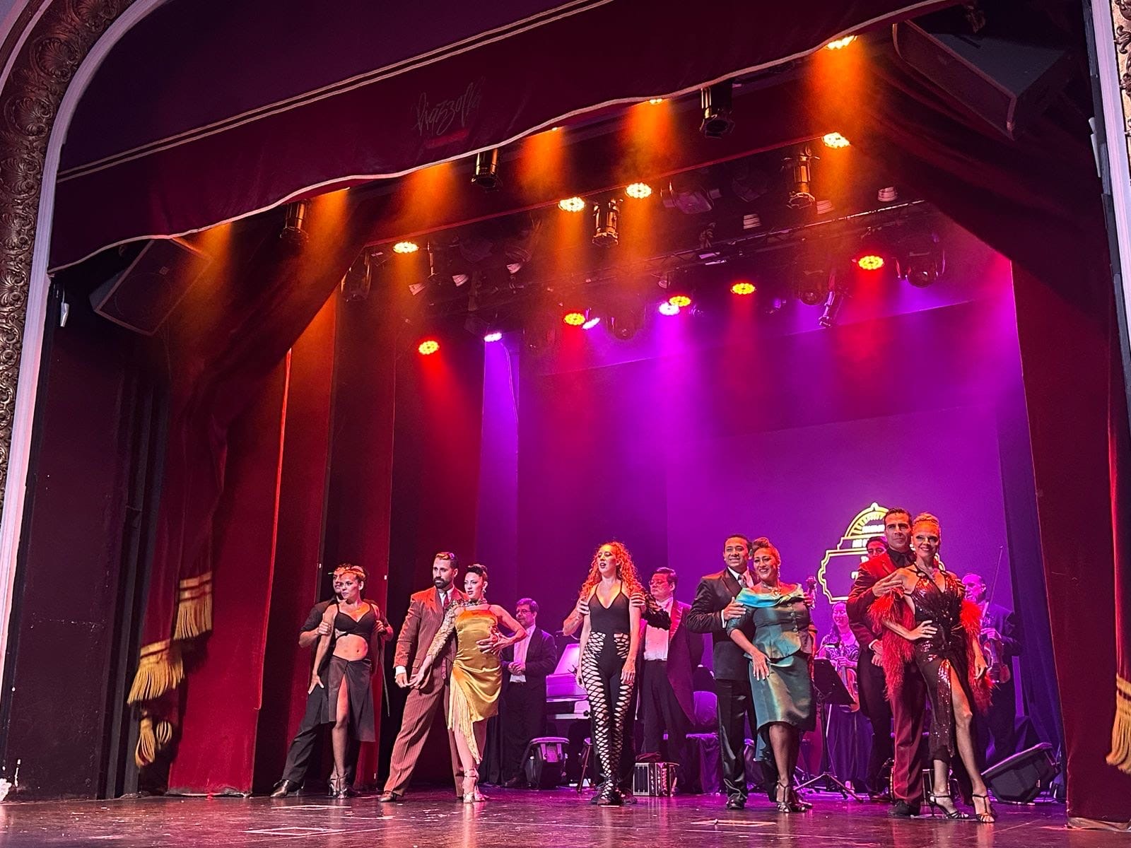 Palacio Tango: Una noche de magia, música y sabor en Buenos Aires